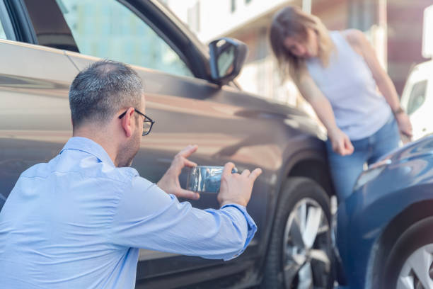 Professional Full Coverage Car Insurance technician working in Loretto, TN